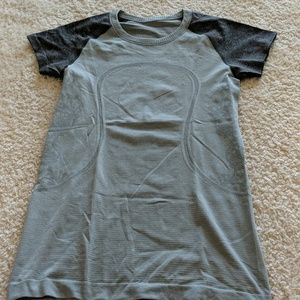 Lululemon top